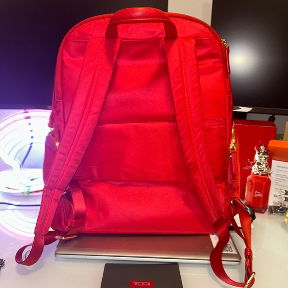 RARE Red Satin Tumi Voyager Luggage Quality Backpack with Gold Trim! - Picture 11 of 17